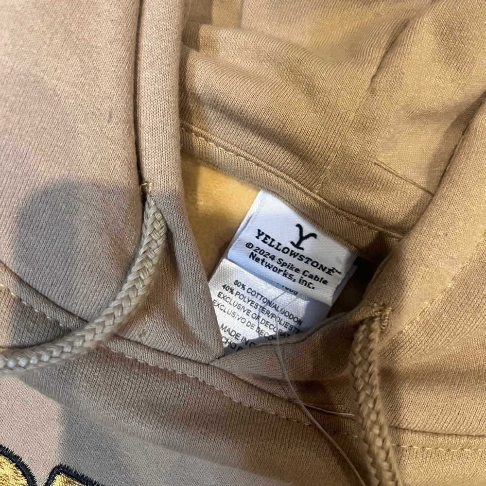 Yellowstone Hoodie Dutton Ranch Size Large - Picture 4 of 5